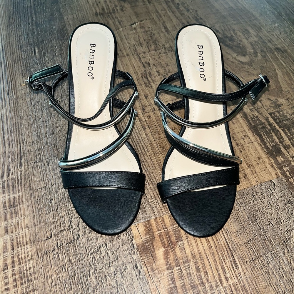 Women’s high heels size 7.5